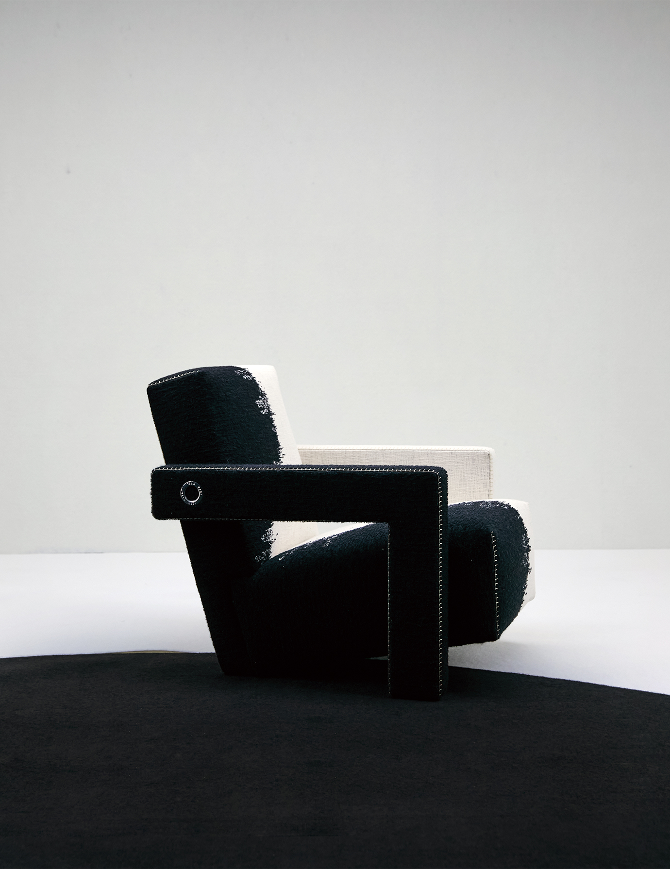 独家｜TEAM WANG design与Cassina，续写一张100岁的大师椅